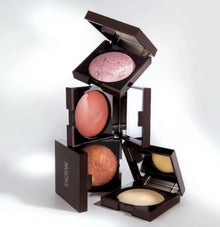 InClinic Platinum Illuminating Baked Mineral Powder Isola Glow